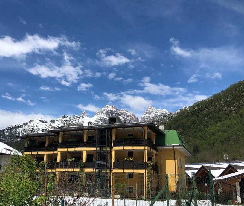 Residenza La Ciasa Aparthotel Claut Luaran gambar